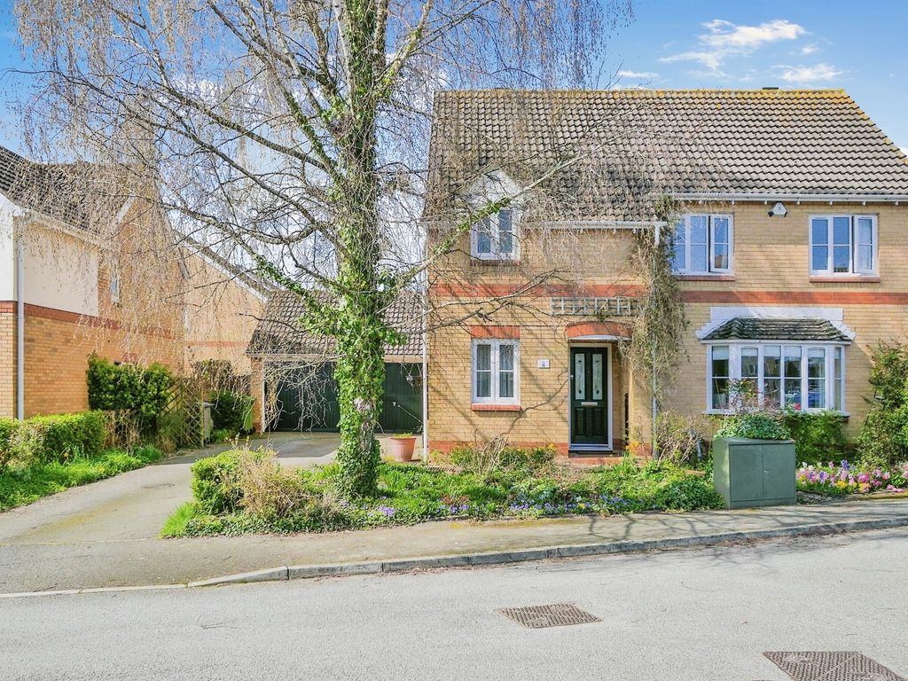 4 bed detached house for sale in Allen Close, Old St. Mellons, Cardiff