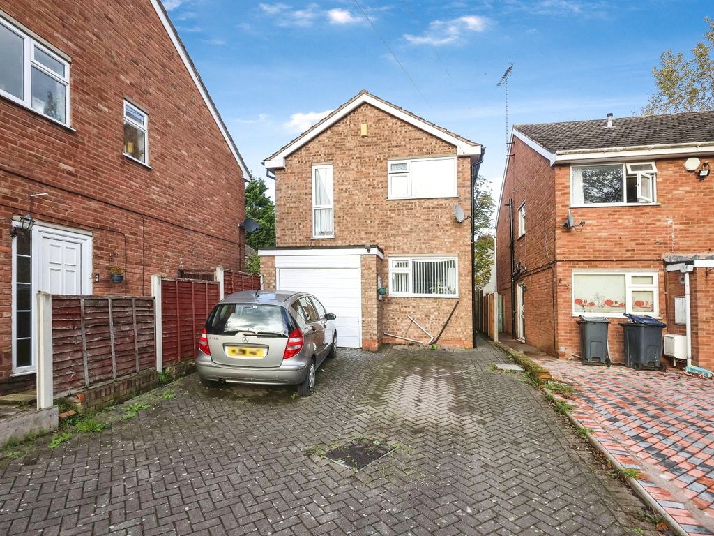 3 bed detached house for sale in Elder Way, Birmingham B23, £250,000