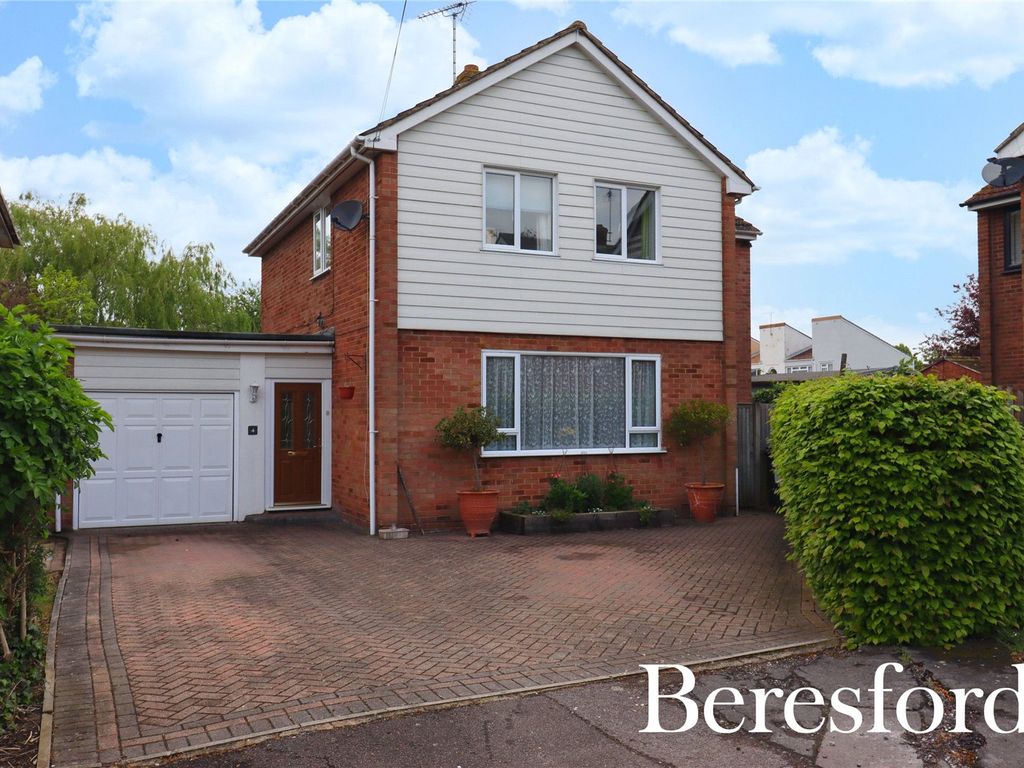 4 bed detached house for sale in Bridon Close, East Hanningfield CM3, £675,000 Zoopla