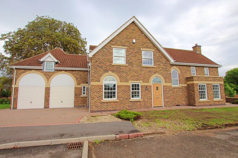 5 bed detached house for sale in High Street, Belton, Doncaster DN9 Zoopla