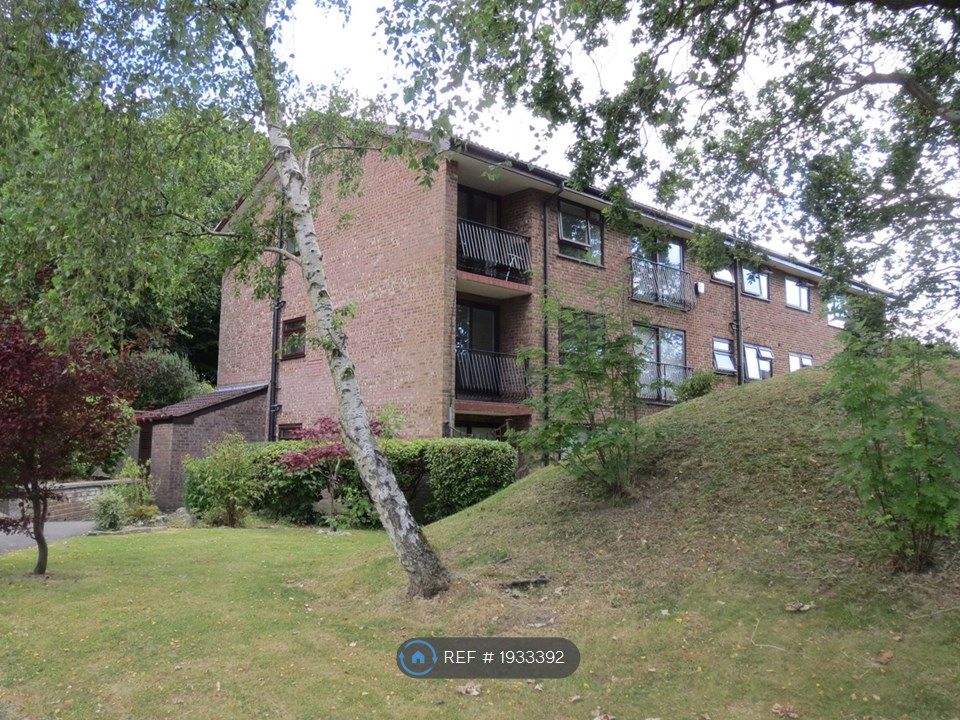 2 bed flat to rent in Felton Road, Poole BH14, £1,150 pcm Zoopla