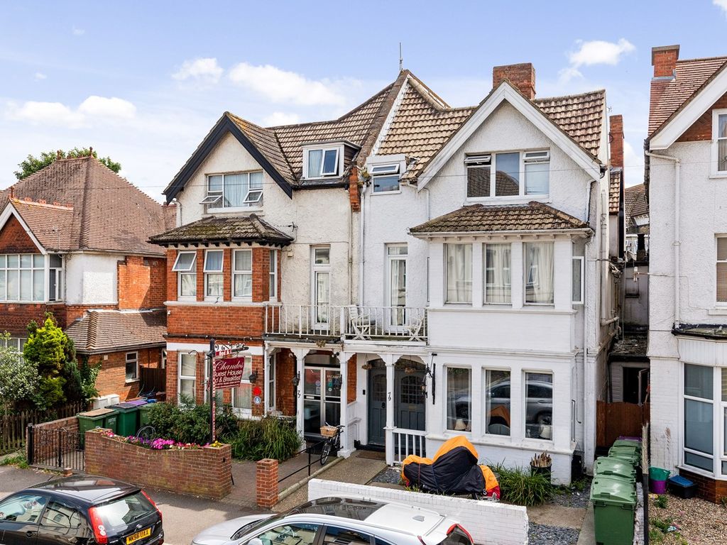 9 bed semidetached house for sale in Cheriton Road, Folkestone CT20