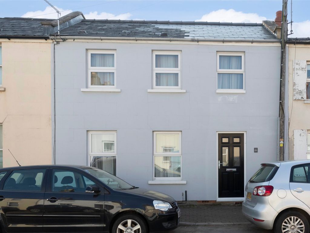 3 bed terraced house for sale in Cleeveland Street, Cheltenham GL51