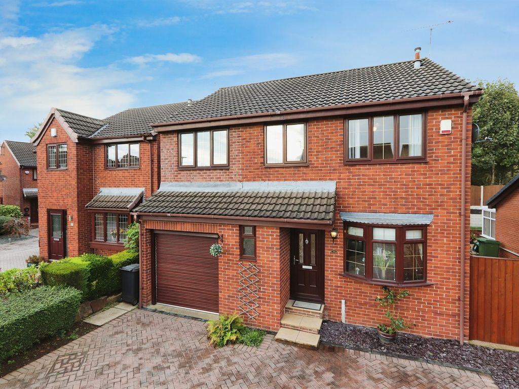 4 bed detached house for sale in Parsley Hay Gardens, Sheffield S13, £