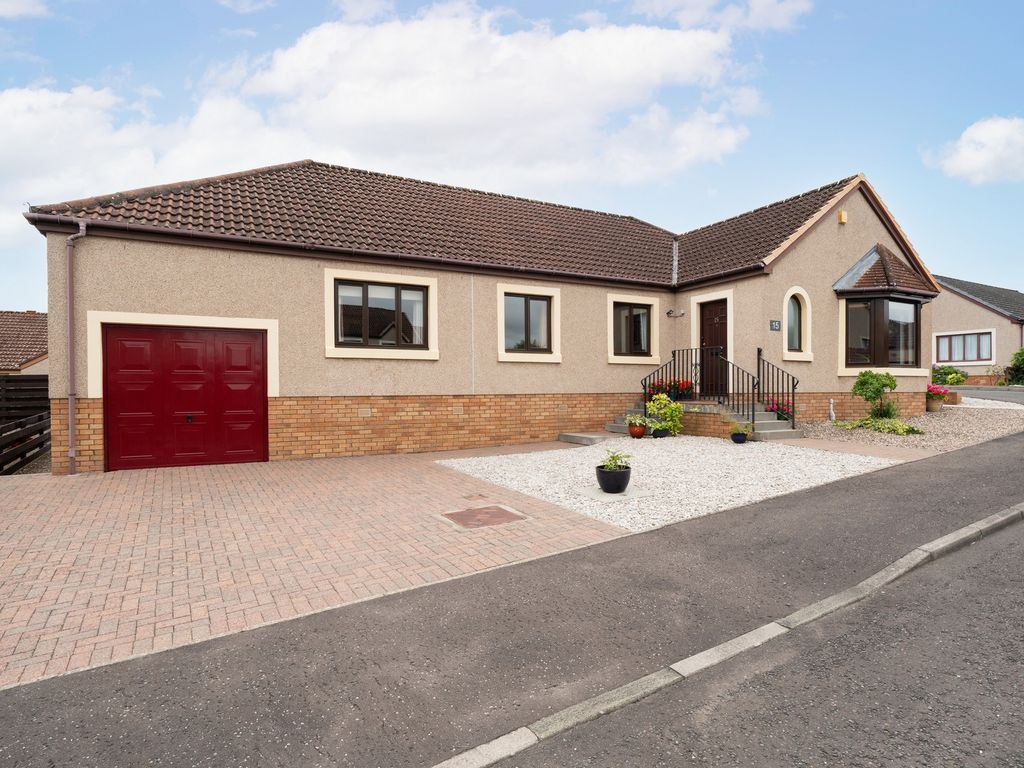 4 bed bungalow for sale in Beech Bank, Cupar KY15, £335,000 Zoopla