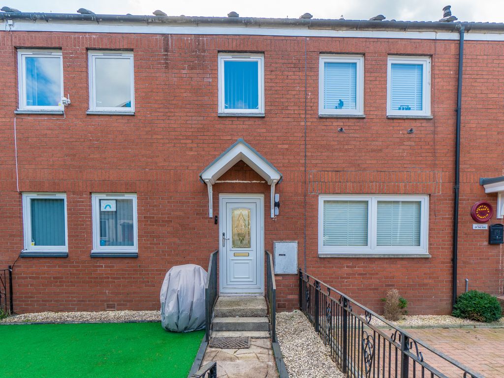 3 bed terraced house for sale in Megan Gate, Glasgow G40, £139,000 Zoopla