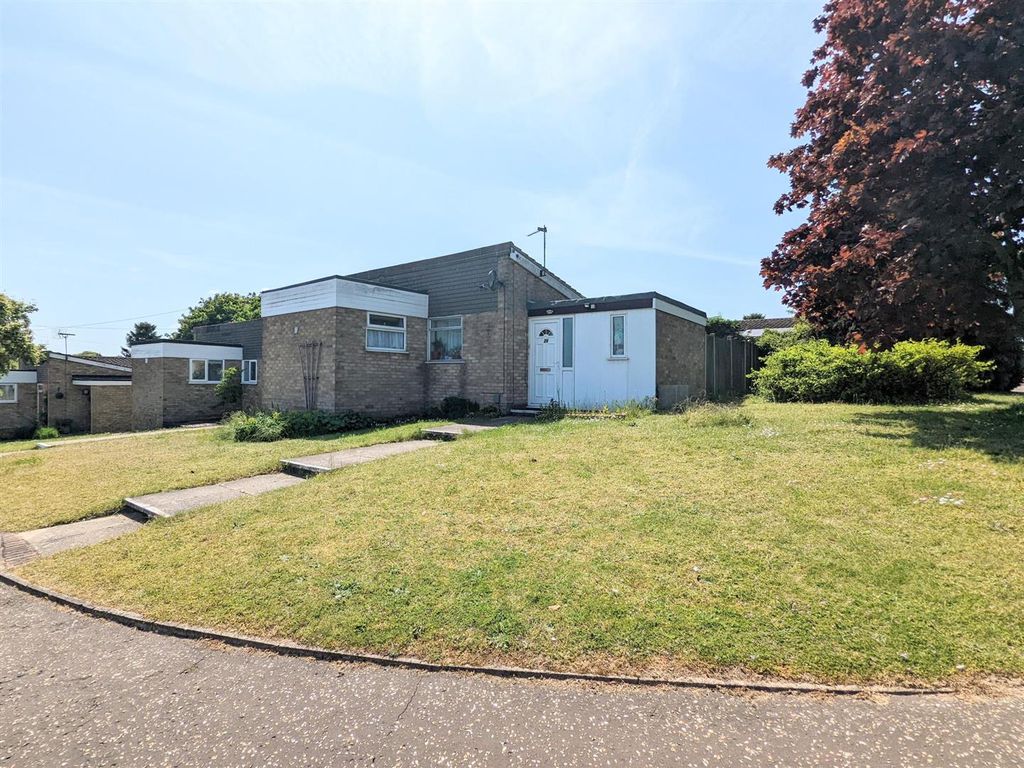 3 bed bungalow for sale in Glenda Road, New Costessey, Norwich NR5 Zoopla