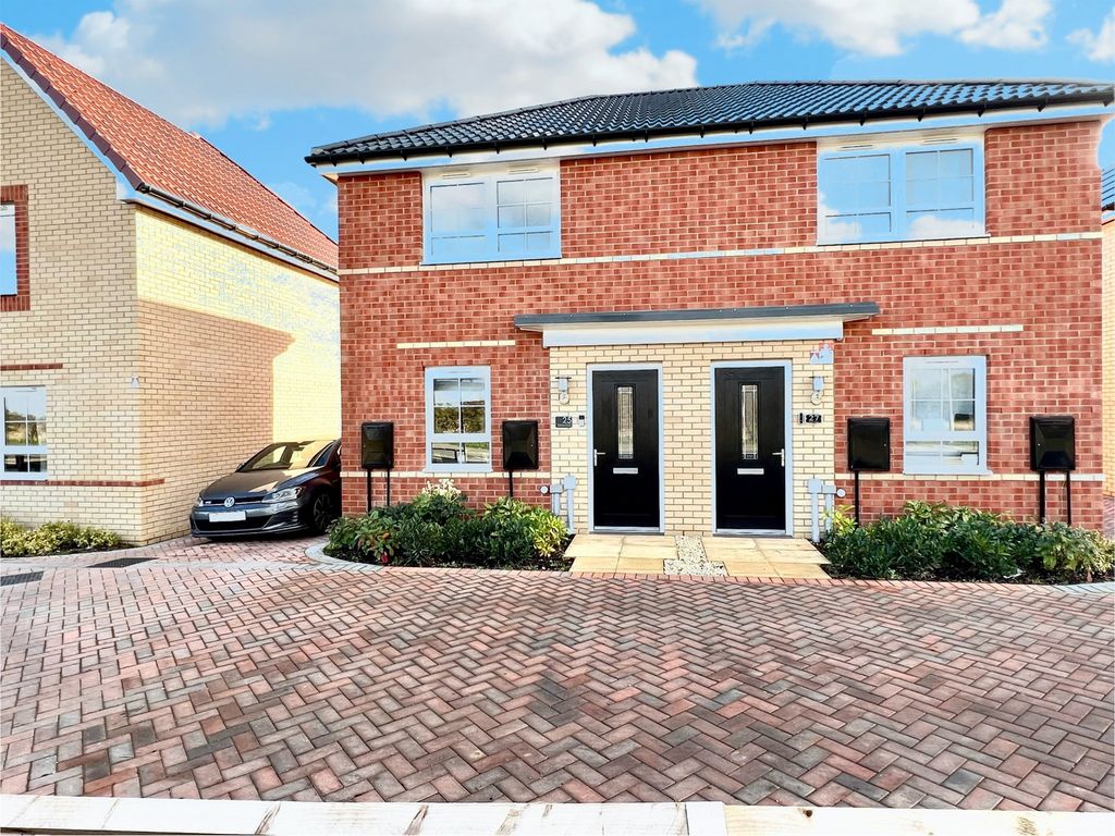 2 bed semidetached house for sale in Almond Avenue, Whittlesey