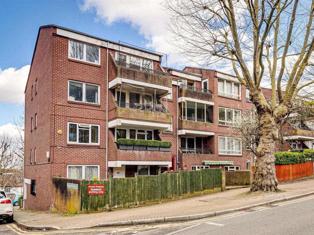 2 bed flat for sale in Beaumont Road, London SW19 Zoopla