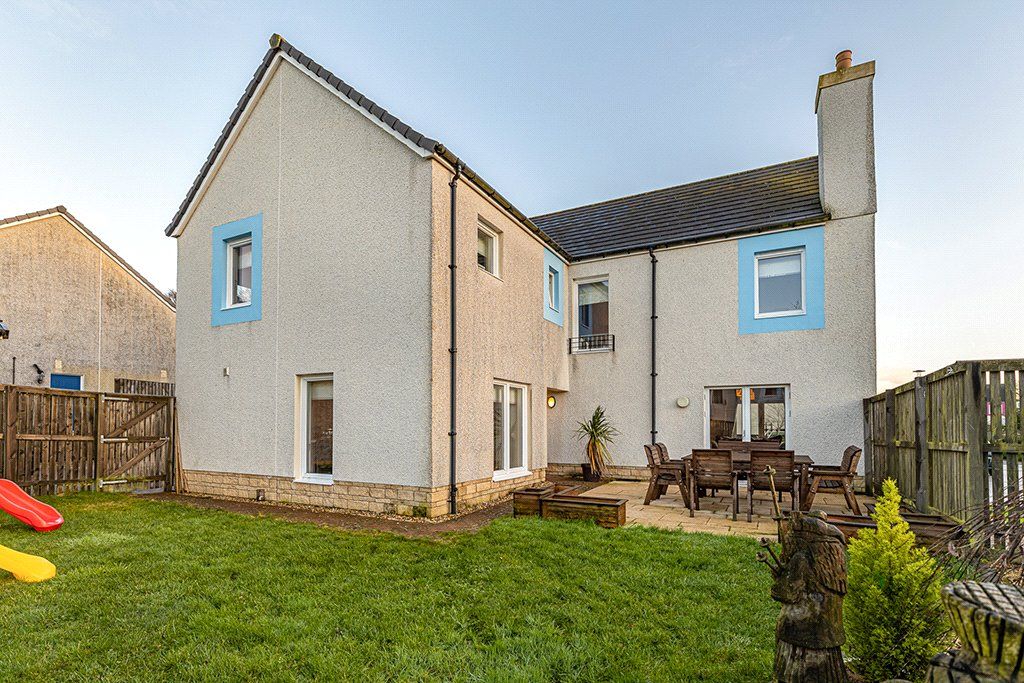 6 bed detached house for sale in Picketlaw Road, Eaglesham, Glasgow