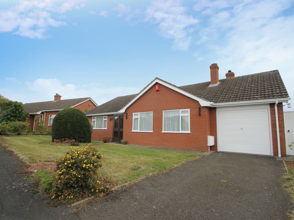3 bed detached bungalow for sale in Newtown Gardens, Baschurch