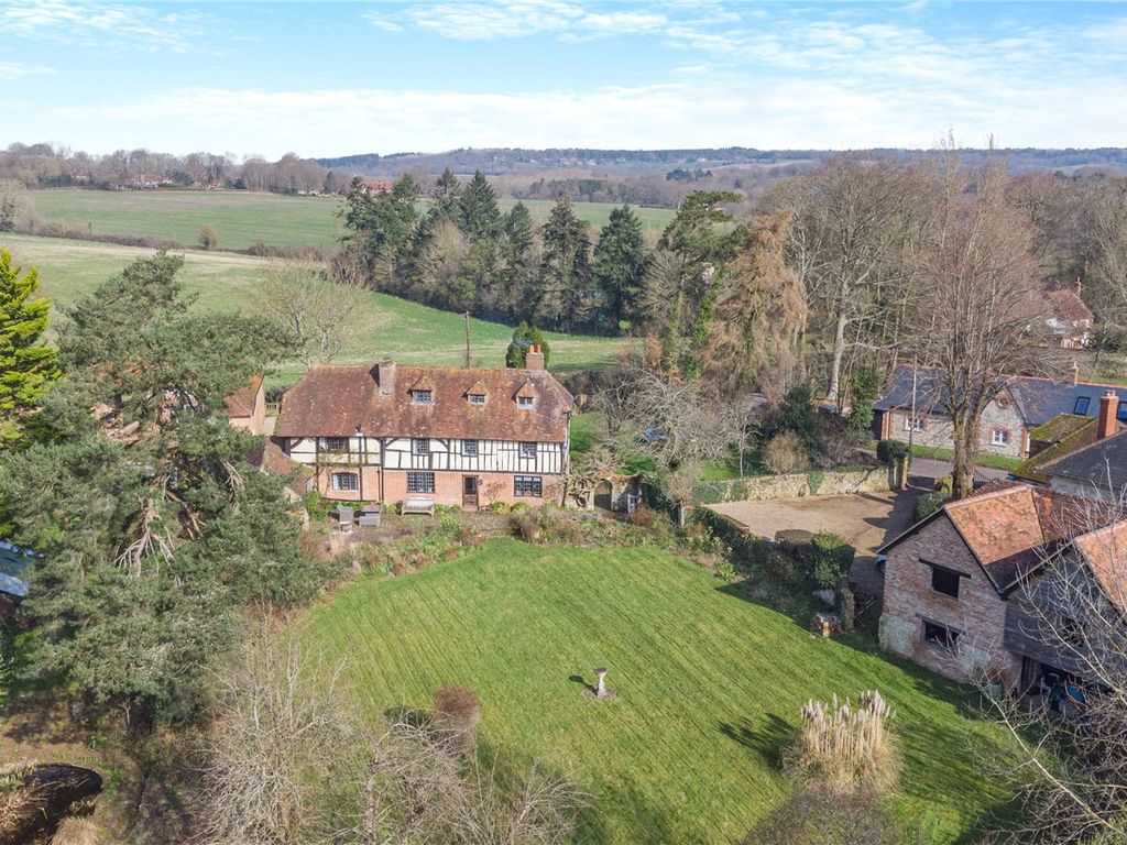 6 bed detached house for sale in Dippenhall, Farnham, Surrey GU10, £