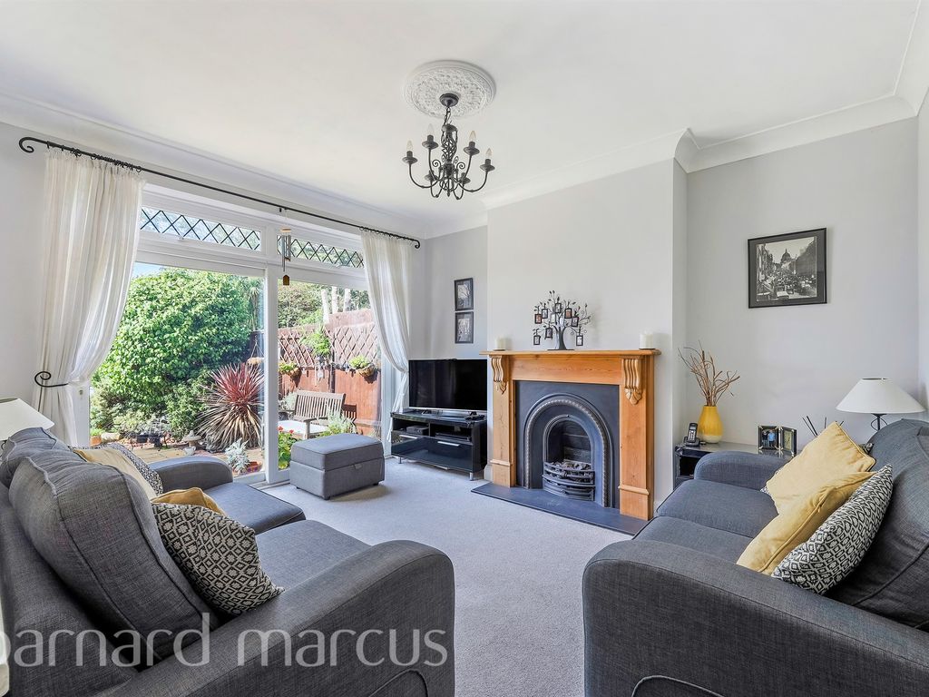 4 bed semidetached house for sale in Raeburn Avenue, Berrylands, Surbiton KT5 Zoopla