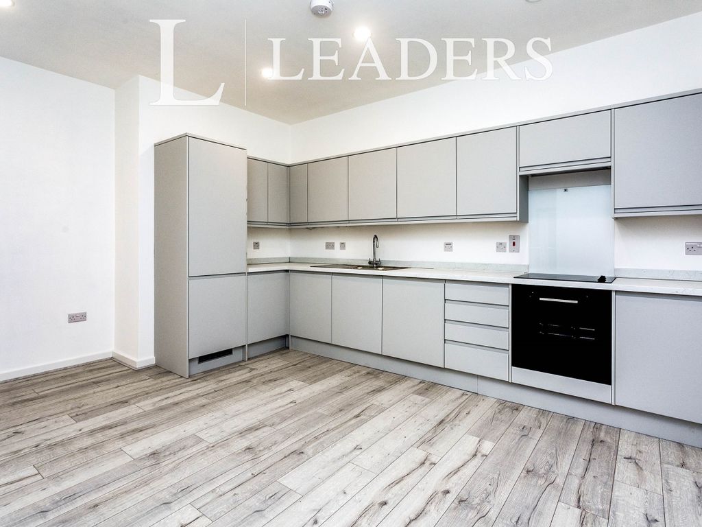 2 bed flat to rent in St. Leger Court, Great Linford MK14 Zoopla