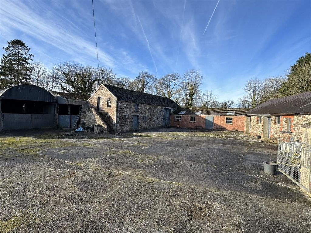 Farm for sale in Manordeilo, Llandeilo SA19, £300,000 Zoopla