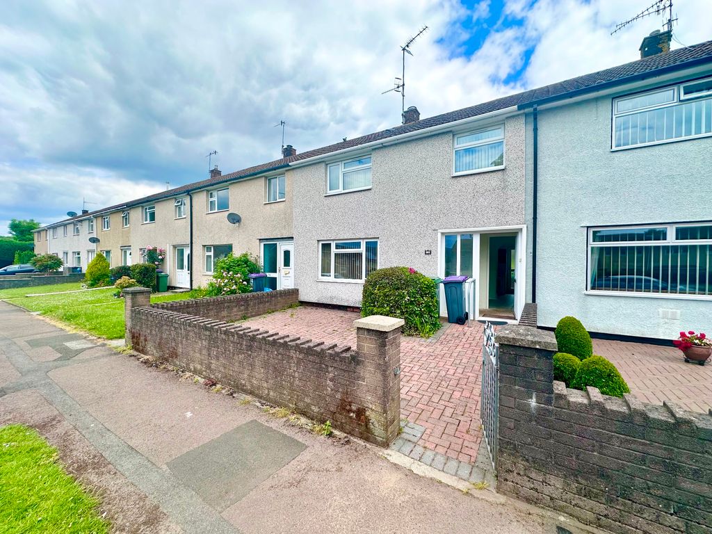 3 bed terraced house for sale in North Road, Croesyceiliog, Cwmbran