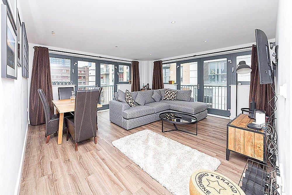 2 bed flat to rent in Wood Wharf Apartments, Greenwich SE10 Zoopla