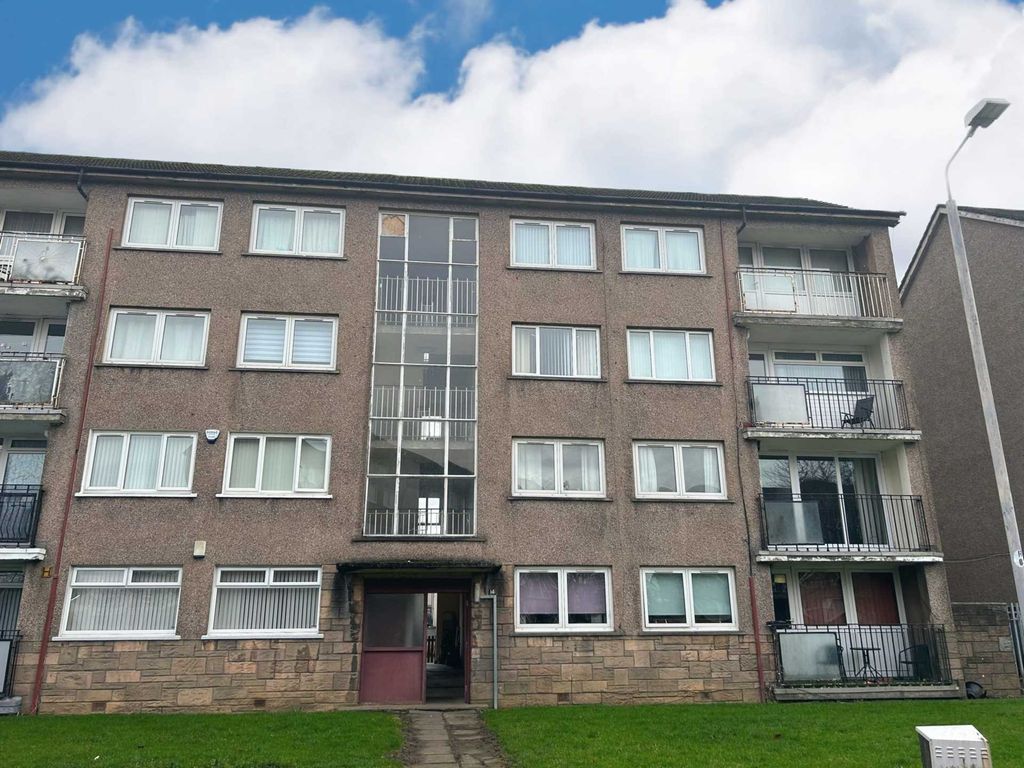 2 bed flat to rent in Rannoch Drive, Renfrew PA4, £700 pcm Zoopla
