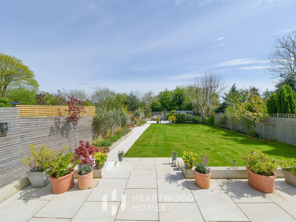 4 bed detached house for sale in Lancaster Road, St. Albans AL1, £