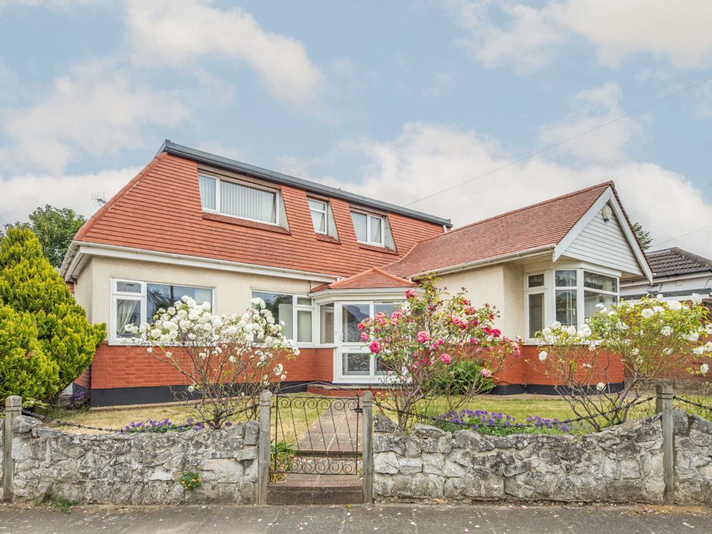 4 bed bungalow for sale in Runnymede Road, Whitton, Twickenham TW2 Zoopla