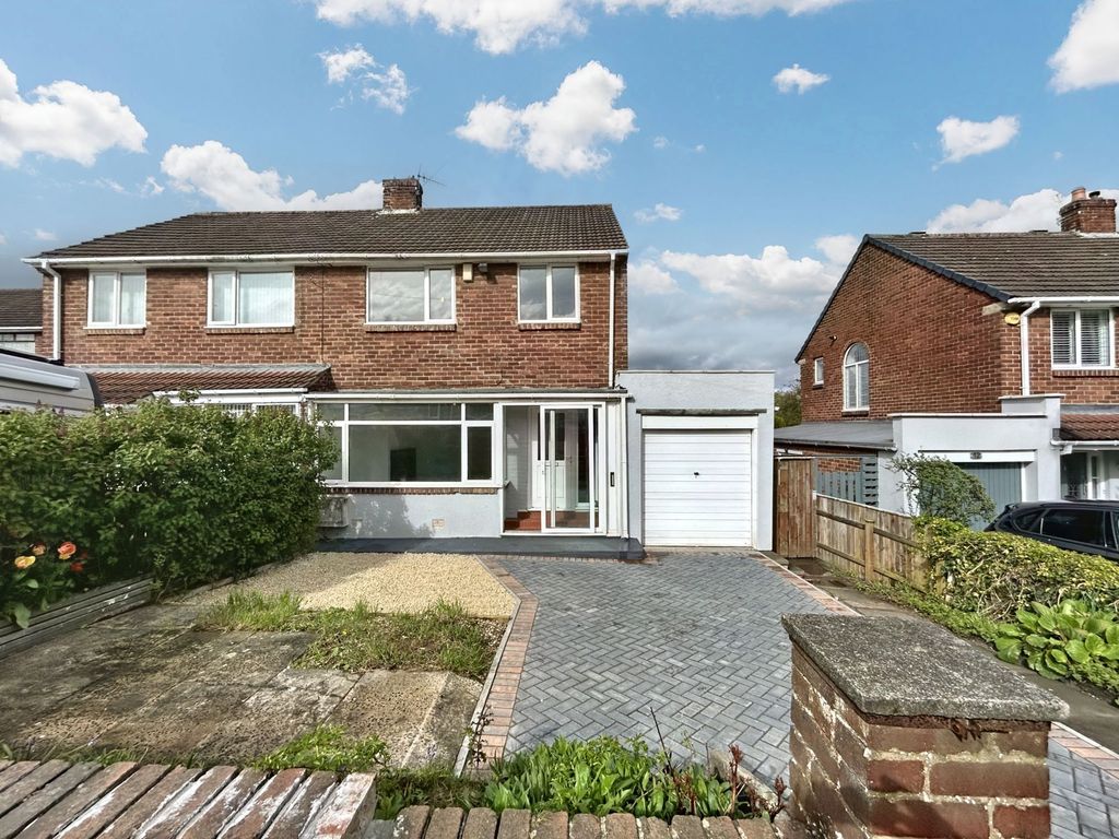 3 bed semidetached house for sale in Stella Hall Drive, BlaydonOn