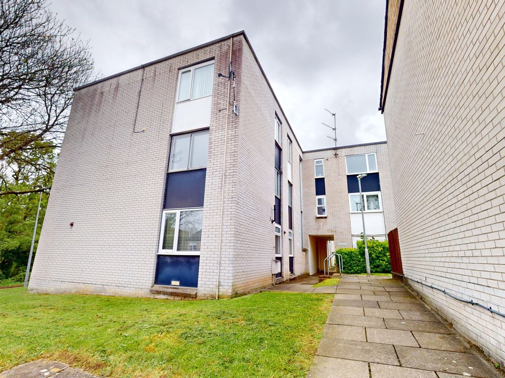 2 bed penthouse for sale in Awel Mor, Llanedeyrn, Cardiff CF23, £