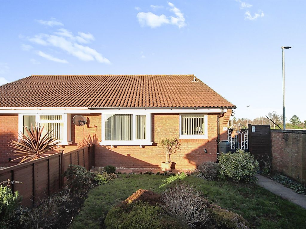 2 bed semidetached bungalow for sale in Allington Close, Taunton TA1