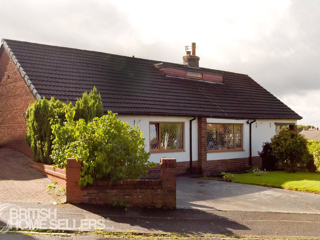 4 bed bungalow for sale in Greymont Road, Bury, Greater Manchester BL9