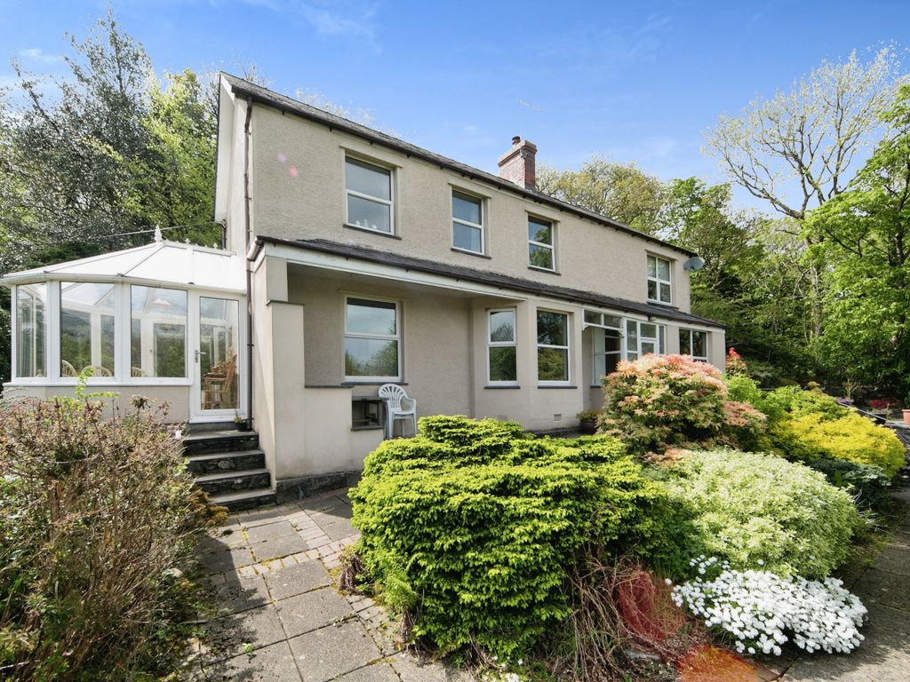 4 bed detached house for sale in St. Anns Bethesda, Bangor, Gwynedd
