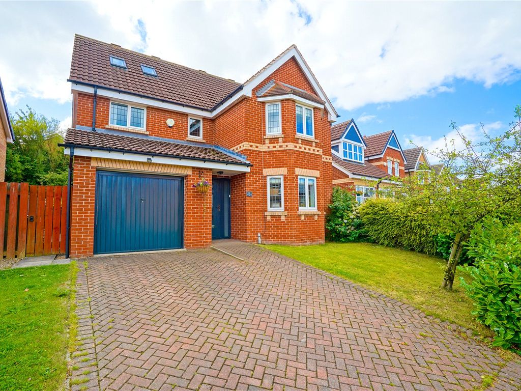 6 bed detached house for sale in Hollingswood Way, Sunnyside, Rotherham