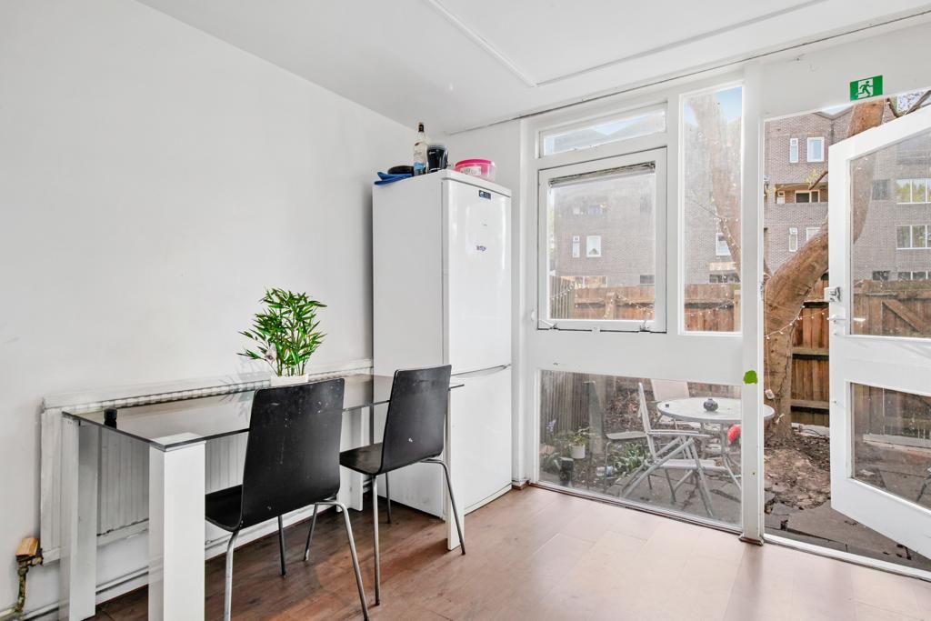 Room to rent in Chippenham Road, London W9, £1,300 pcm Zoopla