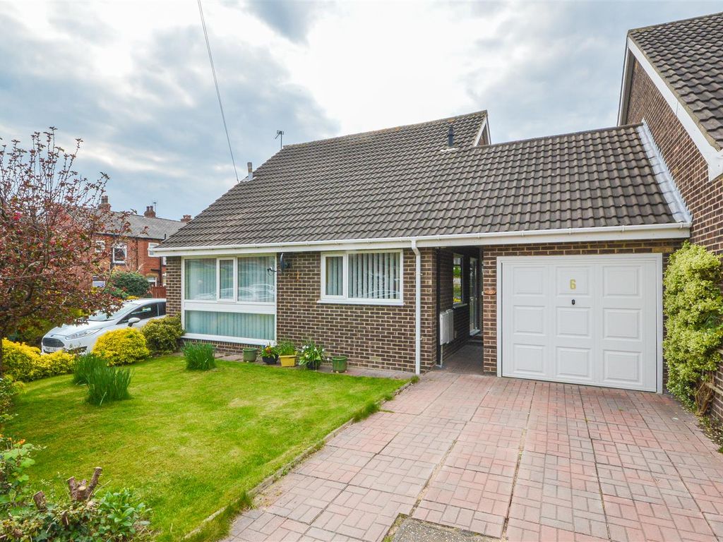 3 bed detached bungalow for sale in Hopefield Court, East Ardsley, Wakefield WF3, £285,000 Zoopla