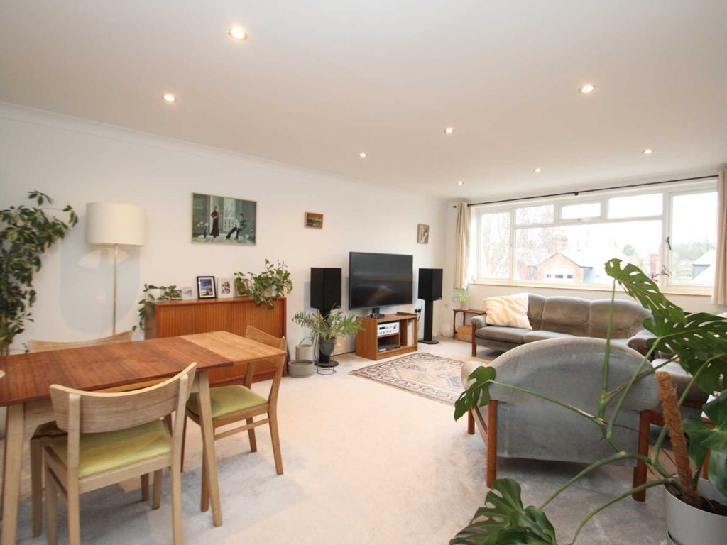 2 bed flat to rent in Avenue Road, Highgate N6, £2,167 pcm Zoopla