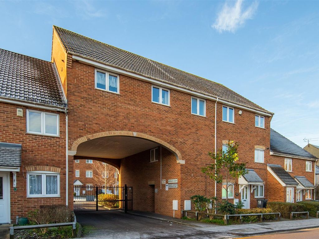 2 bed flat for sale in Sarum Road, Leagrave, Luton LU3 Zoopla