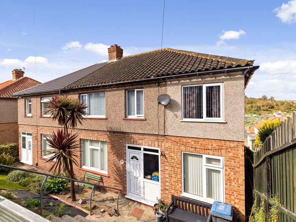 4 bed semidetached house for sale in Mount Road, Maxton, Dover CT17, £