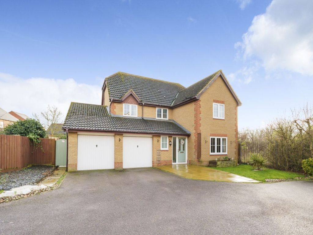 4 bed detached house for sale in Whitings, Great Denham, Bedford MK40