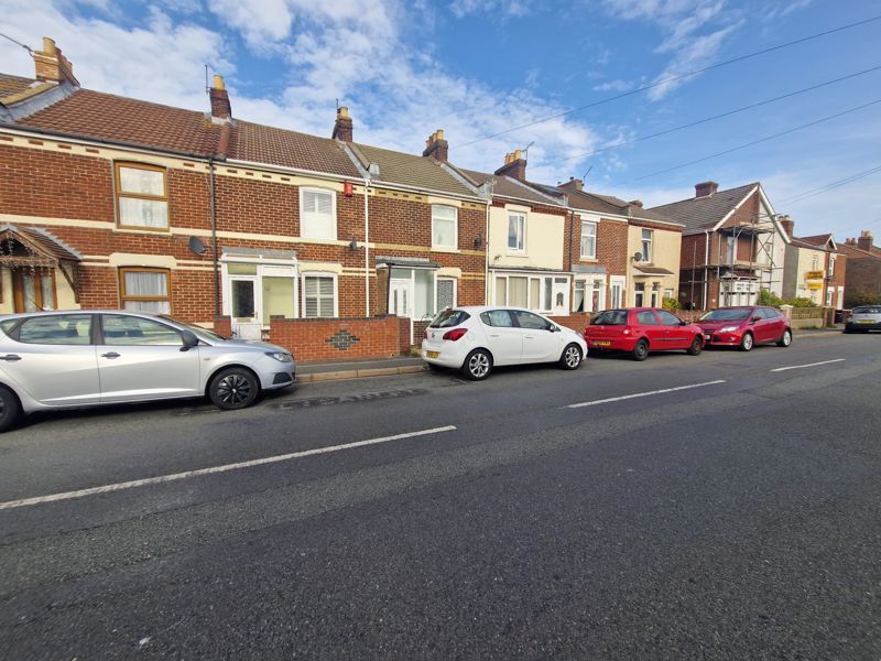 2 bed terraced house to rent in San Diego Road, Gosport PO12, £1,100