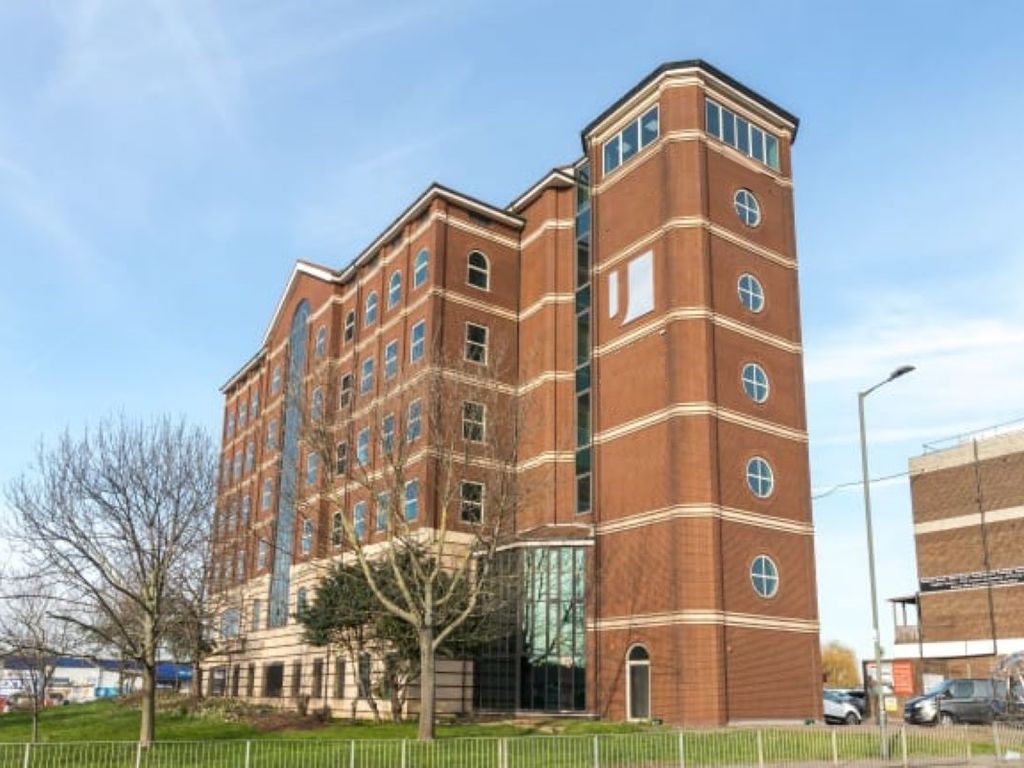 Office to let in River Road Business Park, River Road, Barking IG11, £9,000 pa Zoopla