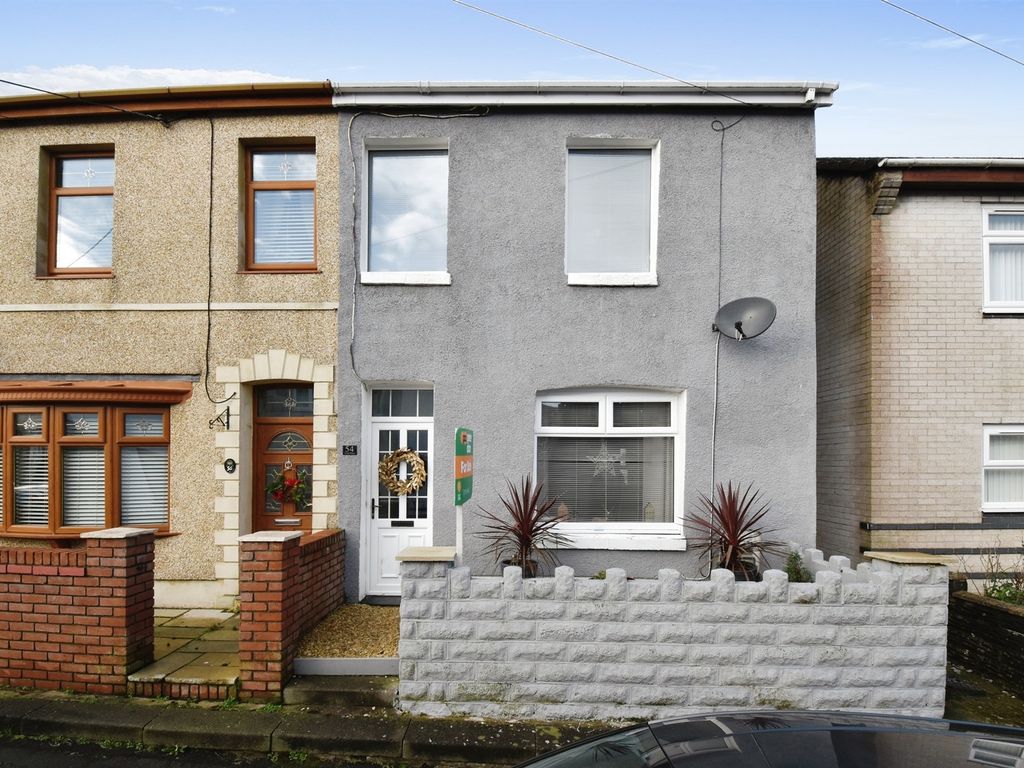 3 bed semidetached house for sale in North Road, Loughor, Swansea SA4