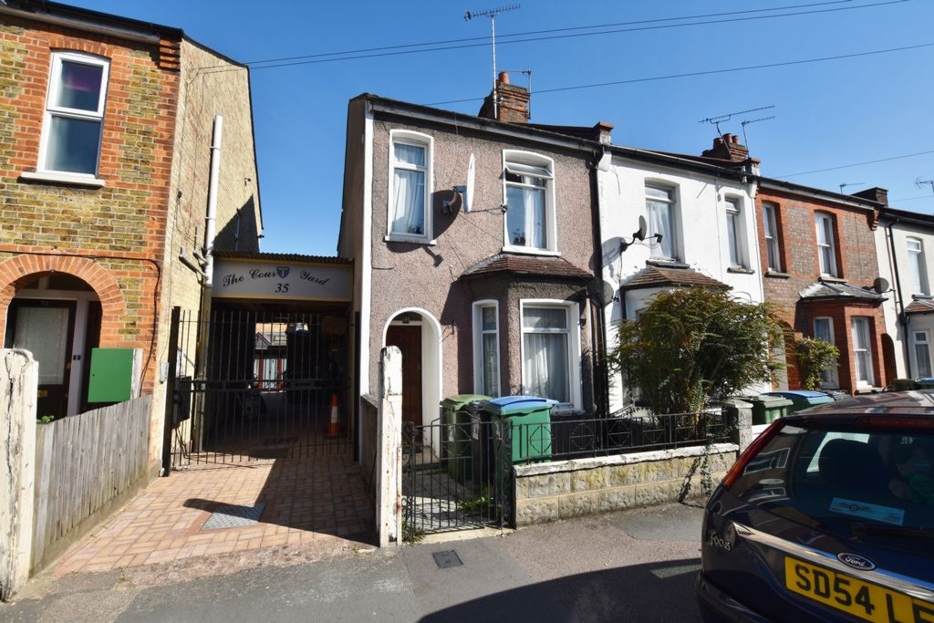 3 bed end terrace house to rent in Yarmouth Road, North Watford WD24, £1,700 pcm Zoopla