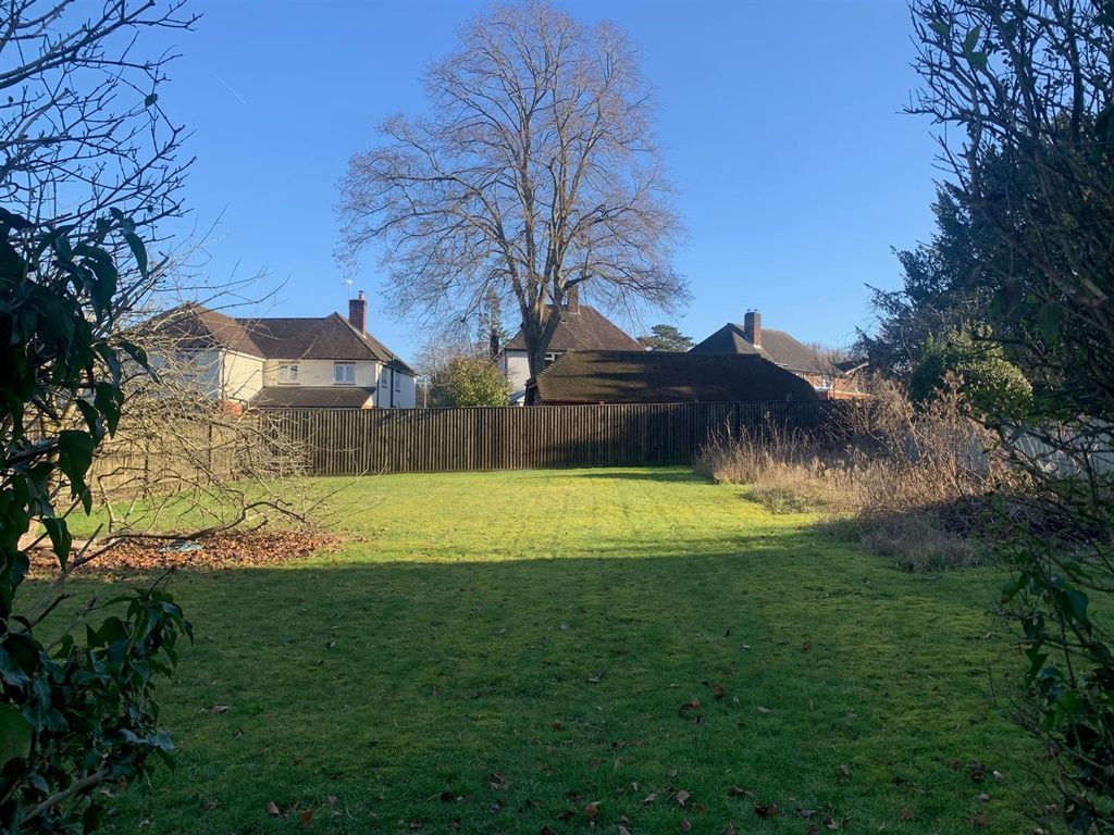 Land for sale in Eversfield Close, Andover SP10 Zoopla