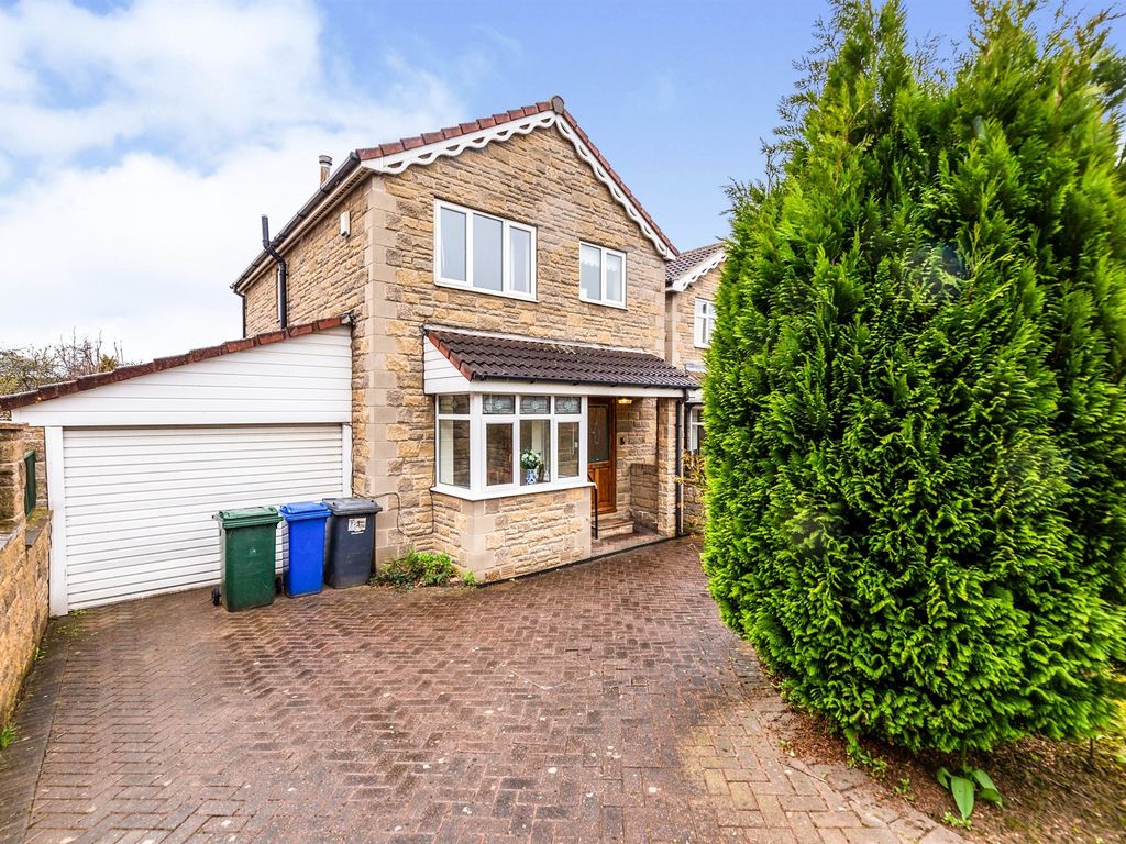 3 bed detached house for sale in White Cross Road, Cudworth, Barnsley