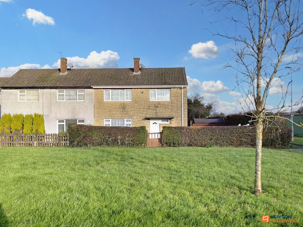 4 bed semidetached house for sale in Melrose Road, Thringstone LE67, £