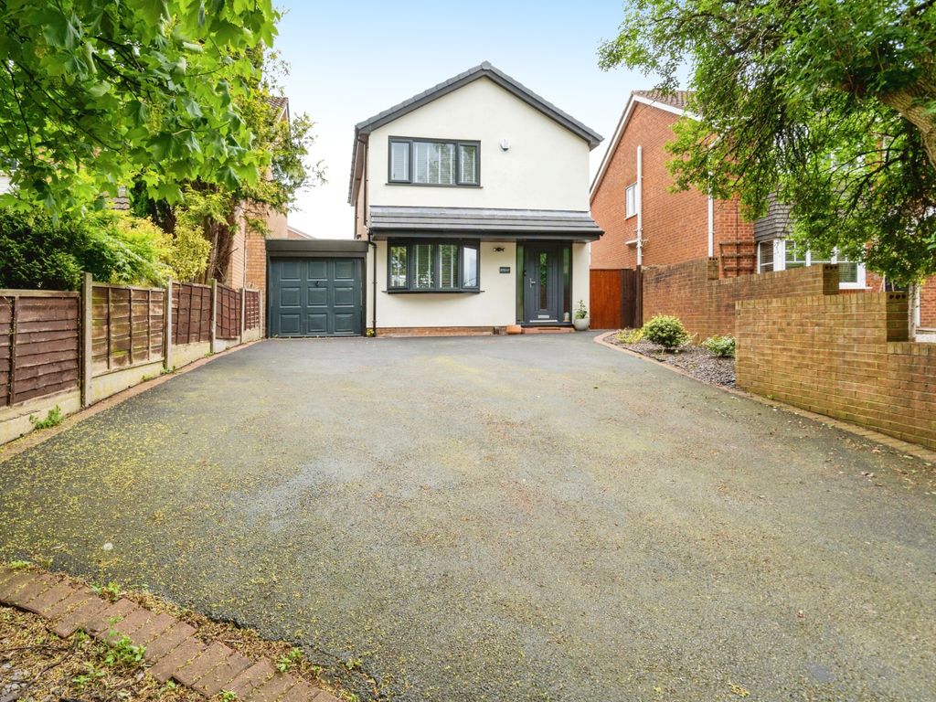 3 bed detached house for sale in Atherton Road, Hindley, Wigan, Greater Manchester WN2, £260,000