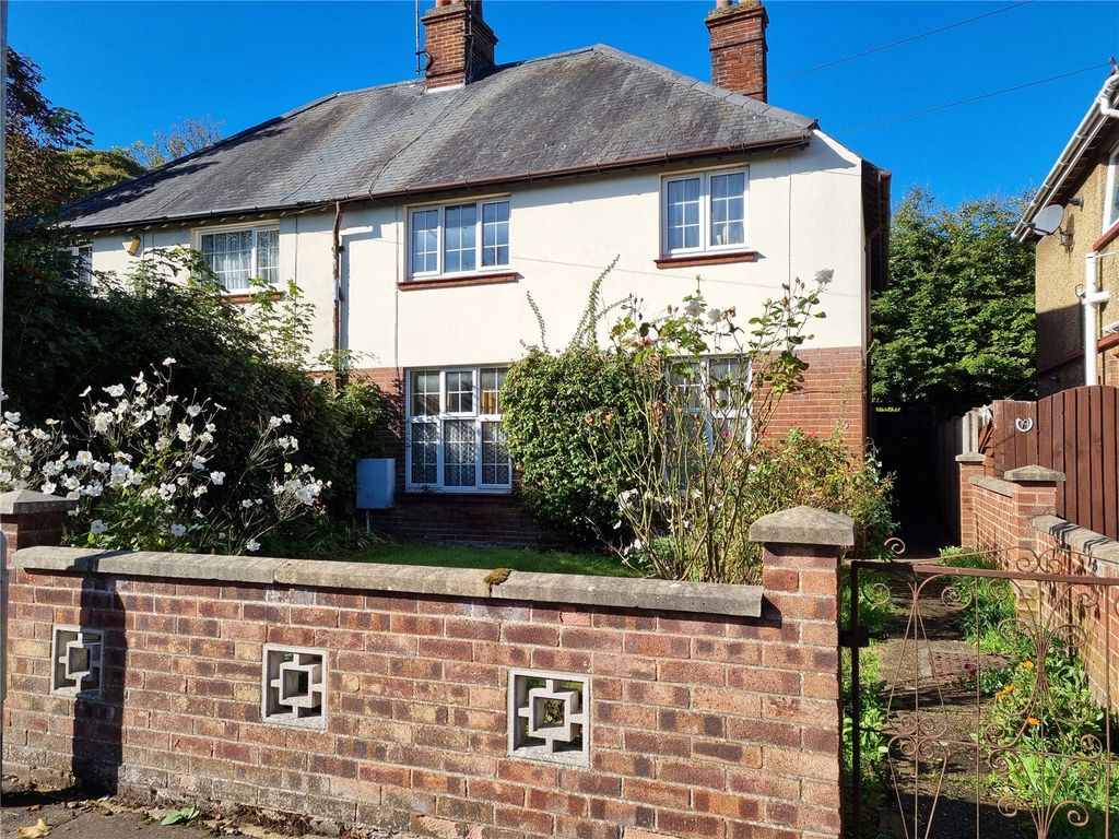 3 bed semidetached house for sale in Avenue, King's Lynn