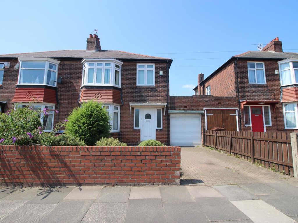 3 bed semidetached house to rent in Benton Road, High Heaton