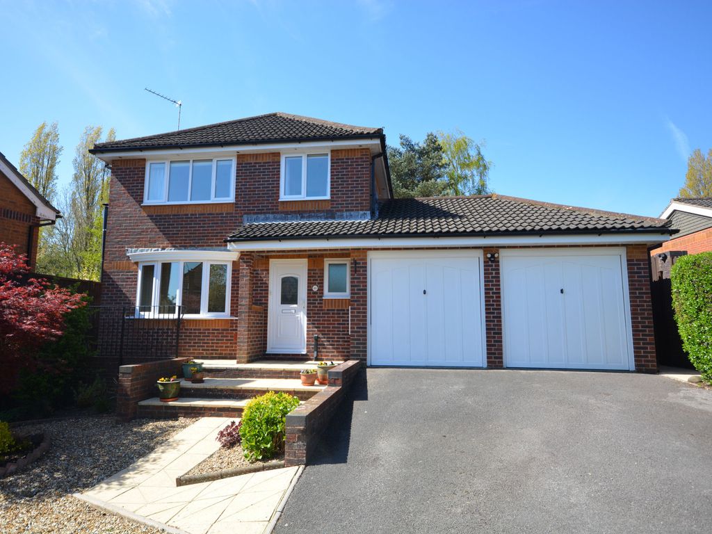 4 bed detached house for sale in Dogwood Road, Broadstone BH18 Zoopla
