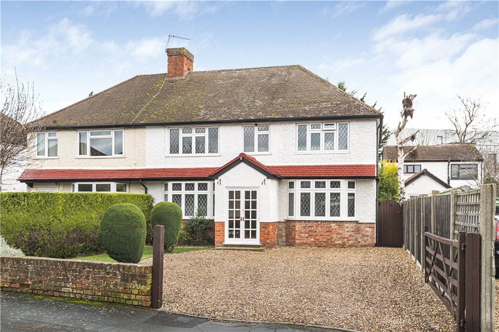 4 bed semidetached house for sale in Byron Road, Addlestone, Surrey