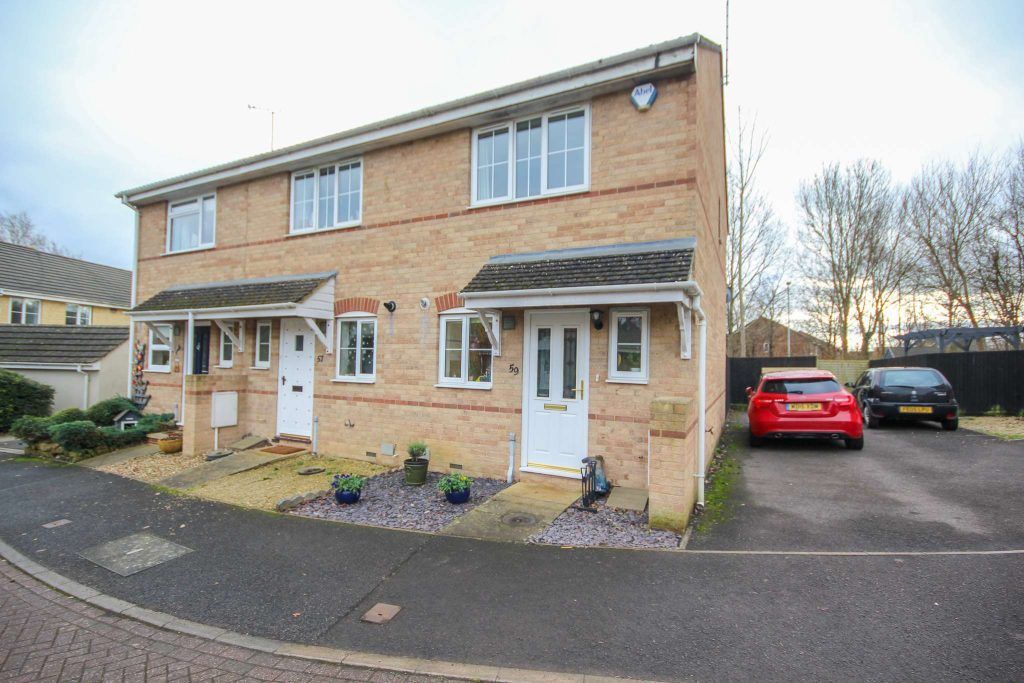 2 bed end terrace house for sale in heather way, yeovil, somerset ba22