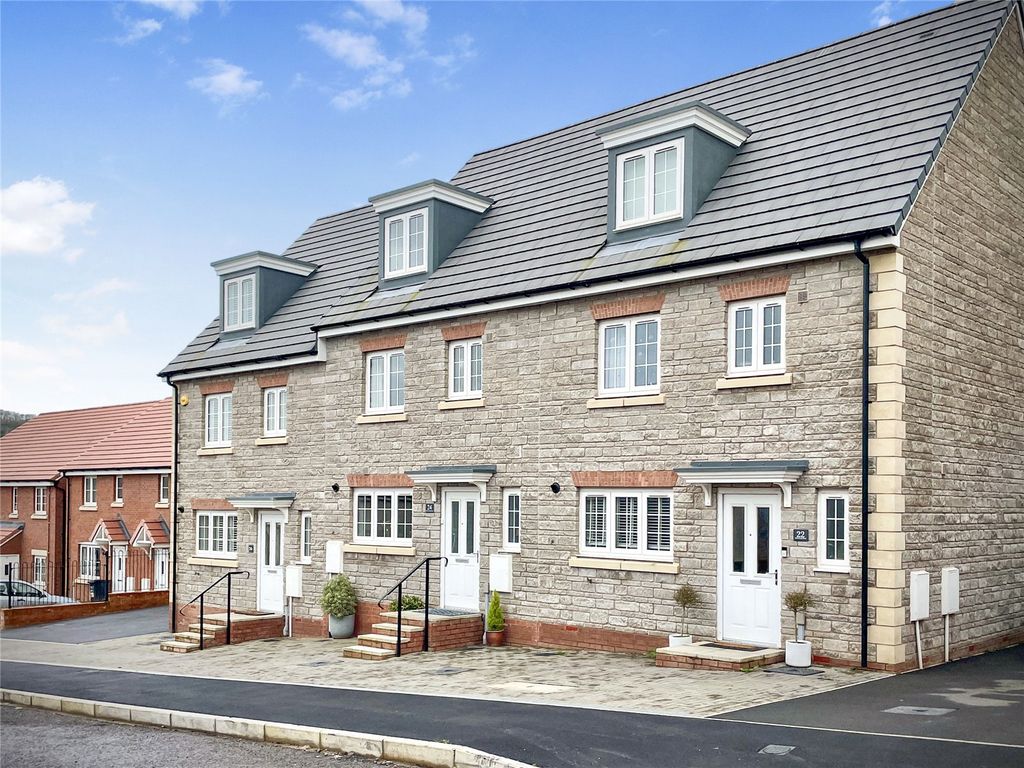 4 bed terraced house for sale in Ebbor Road, Haybridge, Wells BA5